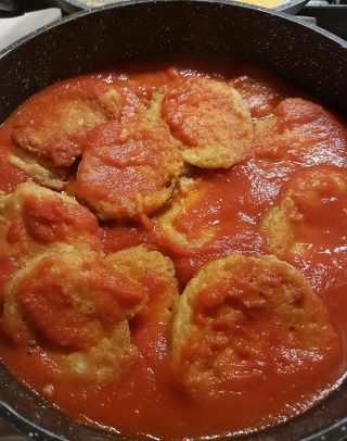 Polpette di uova al sugo